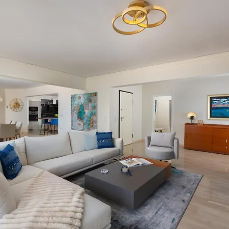 Celestial Blu Penthouse דירה *