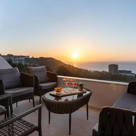 公寓 Celestial Blu Penthouse Rhodes City