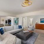 Celestial Blu Penthouse شقة *