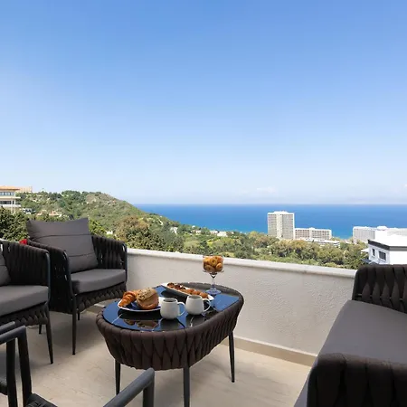Celestial Blu Penthouse شقة Rhodes City